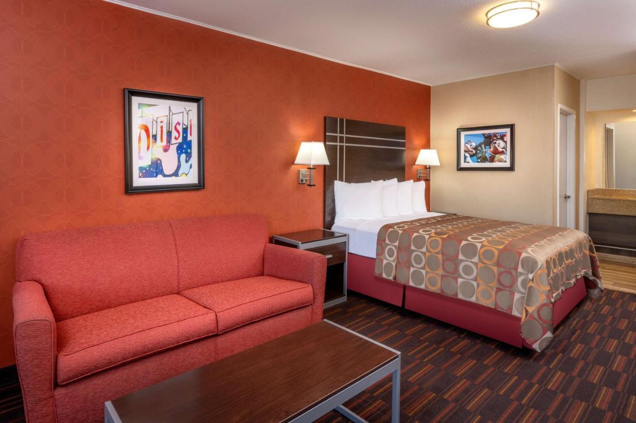 Best Western Plus Raffles Inn & Suites Anaheim Zewnętrze zdjęcie