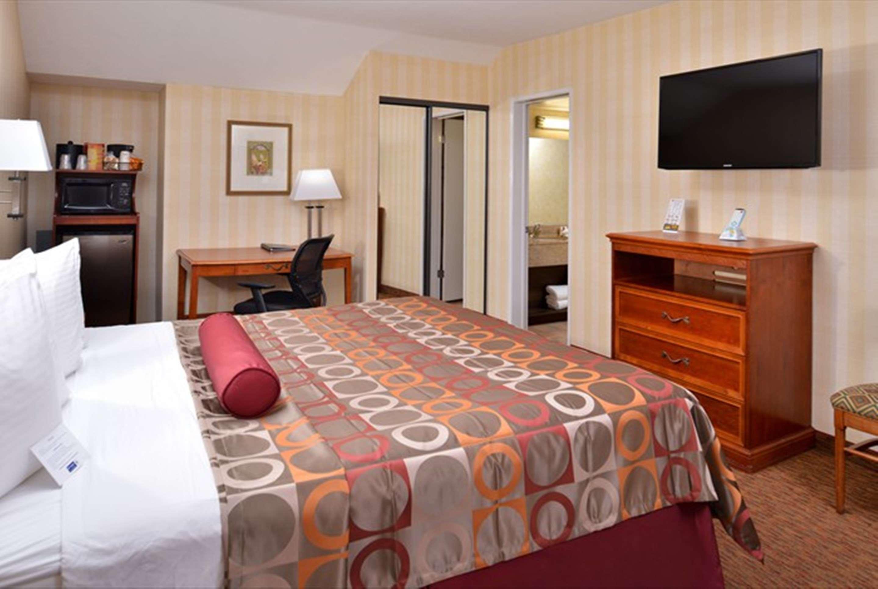 Best Western Plus Raffles Inn & Suites Anaheim Zewnętrze zdjęcie