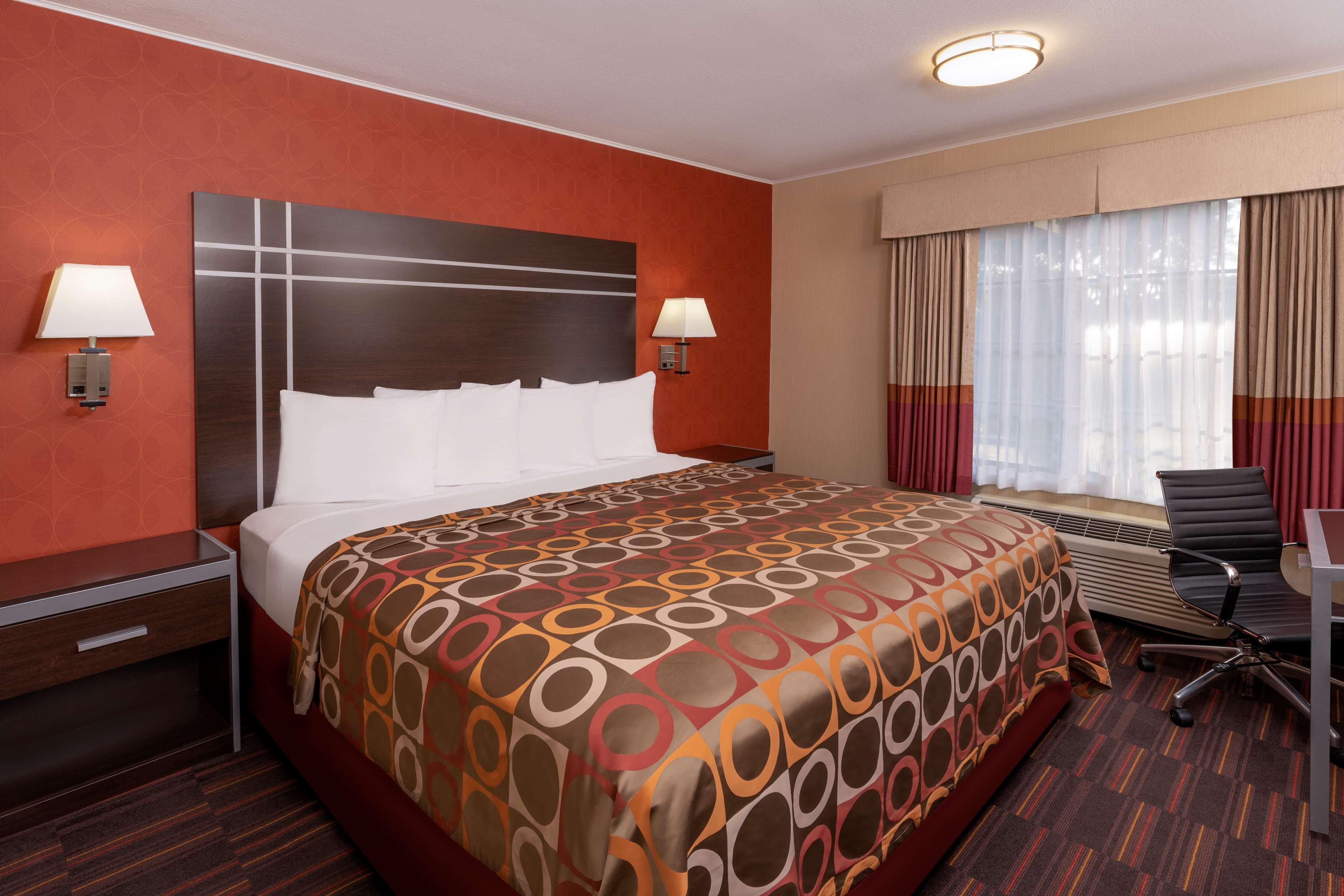 Best Western Plus Raffles Inn & Suites Anaheim Zewnętrze zdjęcie