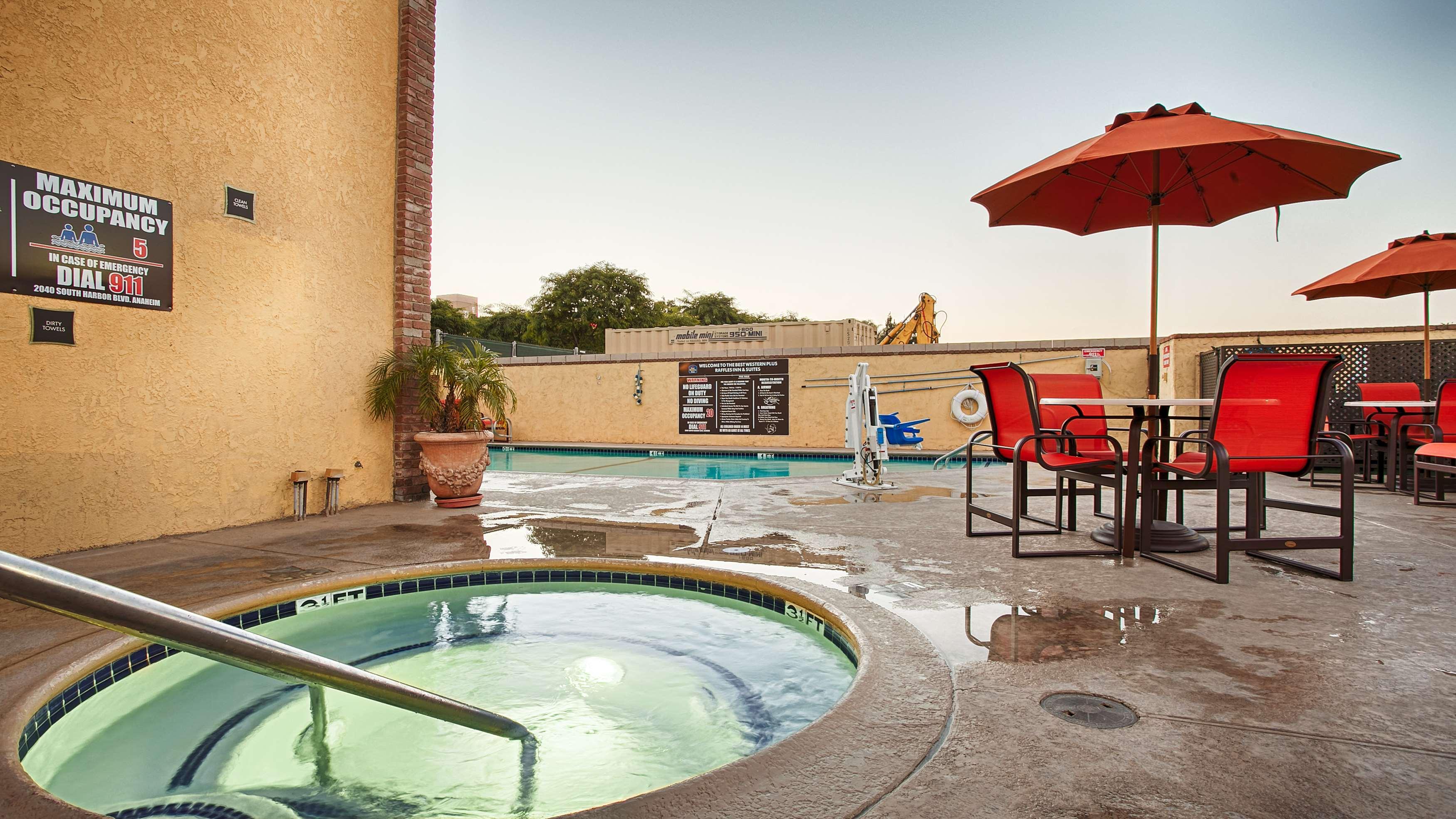 Best Western Plus Raffles Inn & Suites Anaheim Zewnętrze zdjęcie