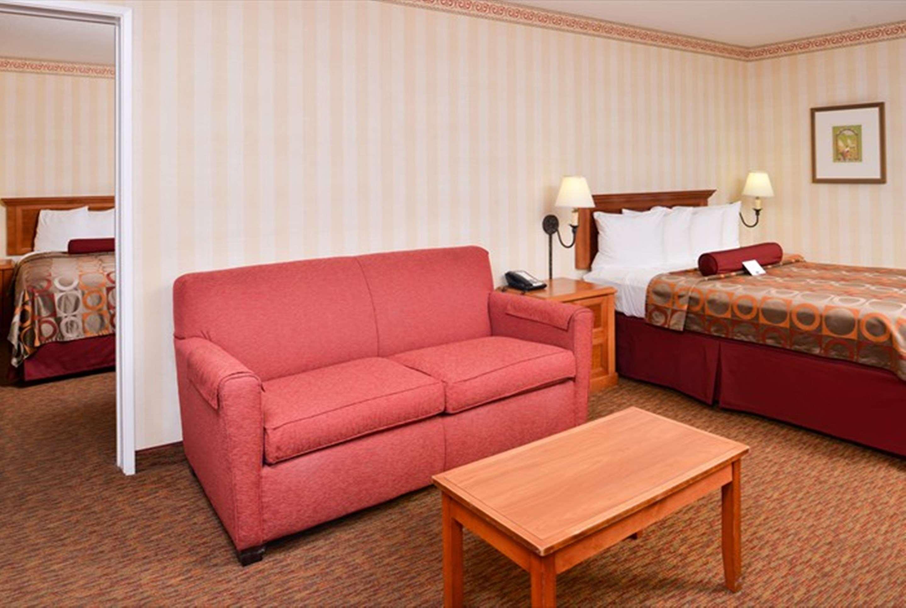 Best Western Plus Raffles Inn & Suites Anaheim Zewnętrze zdjęcie