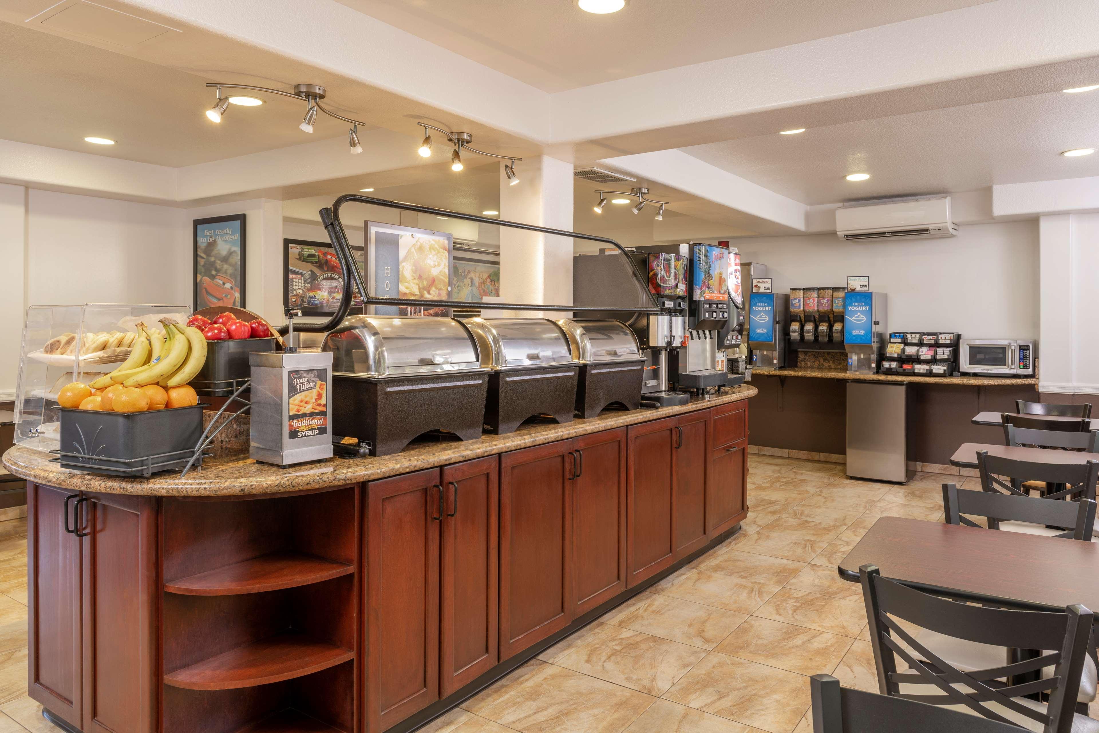 Best Western Plus Raffles Inn & Suites Anaheim Zewnętrze zdjęcie