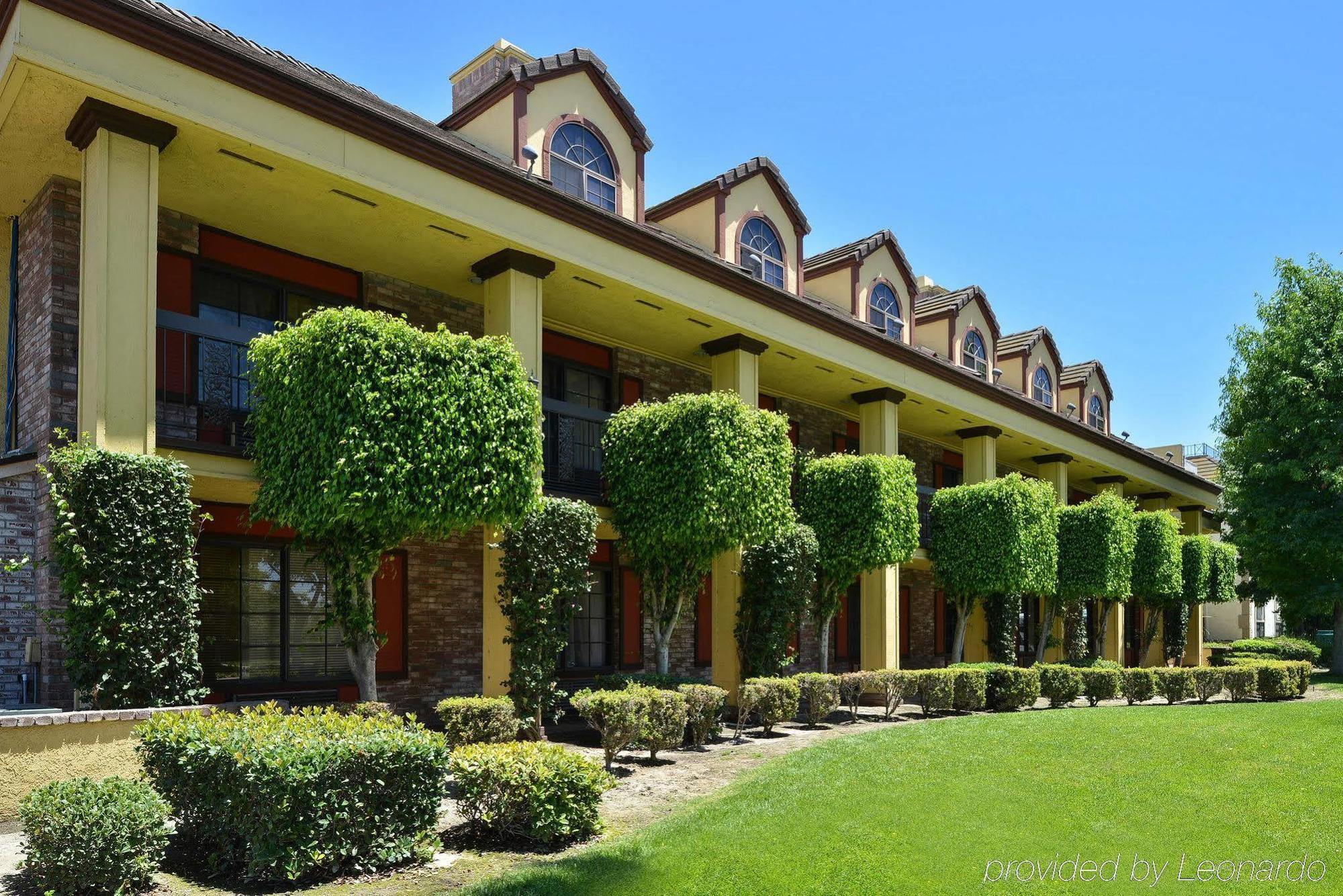 Best Western Plus Raffles Inn & Suites Anaheim Zewnętrze zdjęcie
