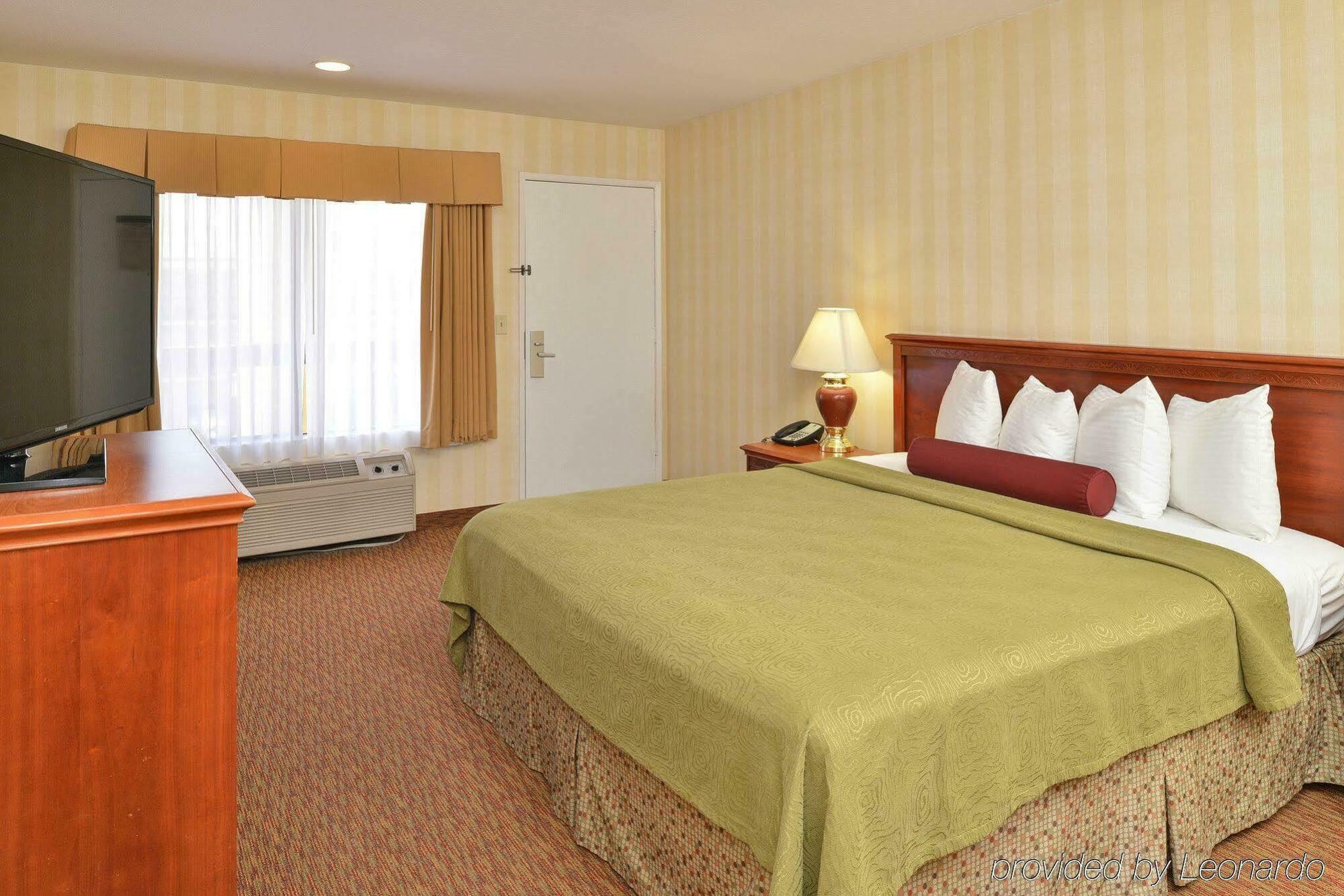 Best Western Plus Raffles Inn & Suites Anaheim Zewnętrze zdjęcie