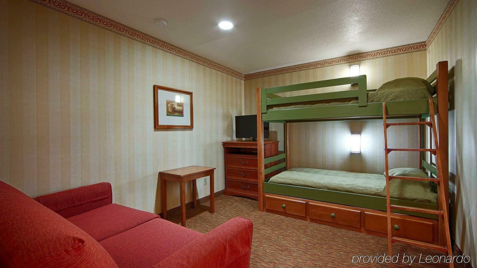 Best Western Plus Raffles Inn & Suites Anaheim Zewnętrze zdjęcie